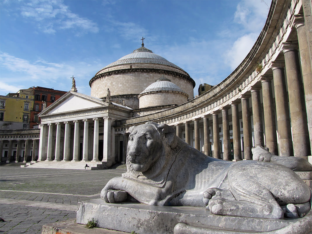 Piazza Plebiscito - Napoli ilmondodisuk-contatti-napoli