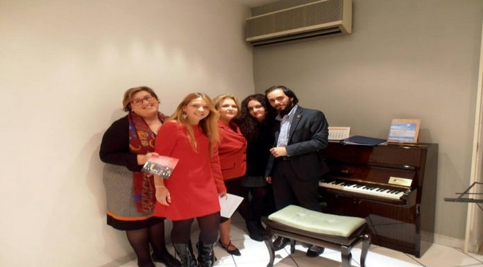 Nella foto, da sinistra, Maria Giovanna Romaniello, Cristina Patturelli, Antonella del Giudice, Angela di Maso, Marco Rozza alla Luetec per il secondo appuntamento con "Operevviva"\ ilmondodisuk.com