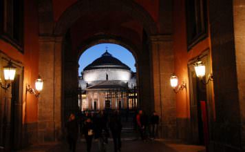 Palazzo reale di Napoli | ilmondodisuk.com