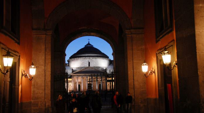 Palazzo reale di Napoli | ilmondodisuk.com