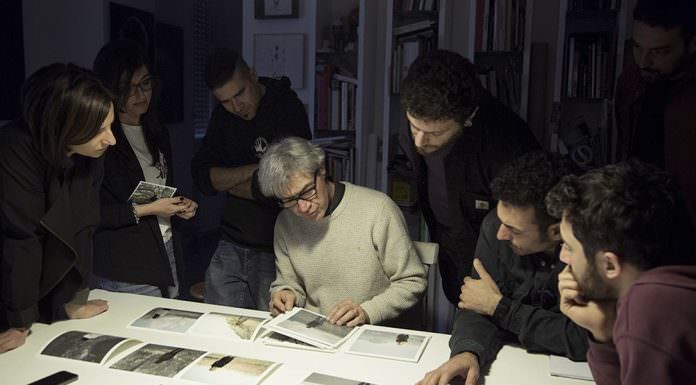 in foto, alcuni momenti del laboratorio nello studio del fotografo Antonio Biasiucci in via Tribunali, 186 Napoli \ilmondodisuk.com