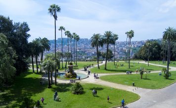 La carica dei 160 bambini sul Belvedere del Real bosco di Capodimonte per giochi senza quartieri Museo di Capodimonte| ilmondodosuk.com