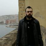 In foto, in alto l'opera dell'artista napoletana Diana Franco, "L'oro di Napoli"; al centro Aniello Balestrieri, uno dei sostenitori del progetto SosPartenope\ilmondodisuk.com