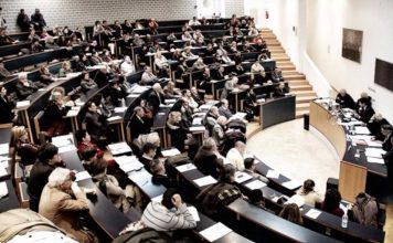Il racconto/Assemblea straordinaria al College: se un ragazzo muore per intolleranza e bullismo aula magna Urbino| ilmondodisuk.com