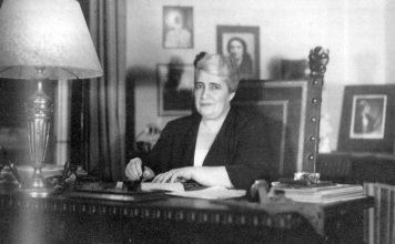 Biografie & palcoscenico/Torna a Napoli la commediografa Paola Riccora: sarà al teatro Tram e poi “debutterà” alla Pergola di Firenze Paola Riccora| ilmondodisuk.com