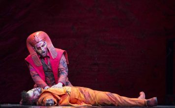 Seduce il pubblico Mosé in Egitto al San Carlo, tra bene e male Luciano romano| ilmondodisuk.com