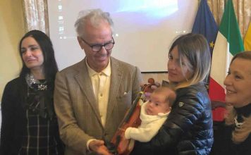 L’iniziativa/La Fondazione Cusani regala un violino al piccolo Ciro Esposito tra armonia e speranza