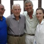 Da sinistra, Gaetano Pacente (t-shirt blu), il professor Salvatore Di Somma (camicia bianca) con il gruppo di ricerca\ ilmondodisuk.com
