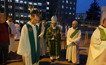 processione| ilmondodisuk.com