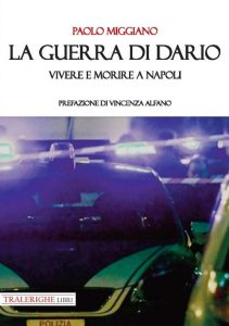 Qui sopra, la copertina del libro. In alto, l'autore