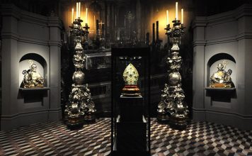 San Gennaro/Il Museo del tesoro riapre al pubblico nel giorno del miracolo