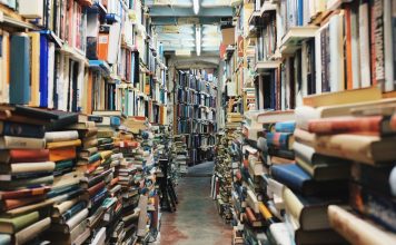 Il racconto/La cartellina rossa: dalla parte delle vittime o dei carnefici