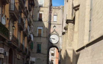 La storia 3/La Cona dei Lani risorge dalle ceneri di piazza Mercato. Mentre il quartiere deve ripensare il suo futuro