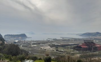 Napoli. Ciò che resta dello stabilimento Italsider di Bagnoli.