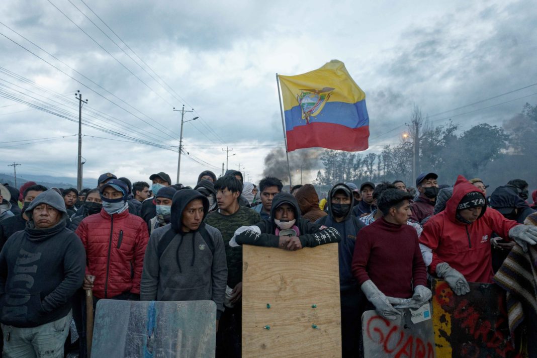 Un'immagine delle recenti proteste di piazza in Ecuador promosse dalle comunità indigene