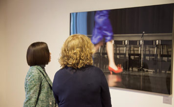 Tempi Moderni/ Palazzo Fruscione a Salerno accoglie gli sguardi (fotografici) di Silvia Lelli e Roberto Masotti