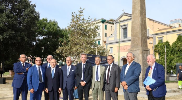 Villa Comunale di Napoli/ Torna a splendere l’obelisco della meridiana: una rete tra pubblico e privato per il restauro