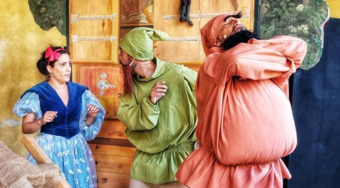 Famiglie a teatro/ Alla mostra d’Oltremare di Napoli c’è Biancaneve. Arzano propone l’artista polacco Robert Visco tra bolle di sapone