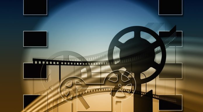 Fondazione Campania dei Festival/ Cinema e lingua napoletana: una lunga storia, dai telefoni bianchi ai film di Troisi e Garrone