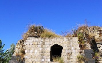 San Giovanni a Teduccio/ Ristrutturato quando arrivò Carlo III, il Forte di Vigliena è un simbolo della storia (difensiva) che cade a pezzi