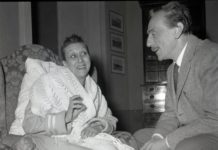 Teatro Argentina/ “Sabato, domenica e lunedì”: sul palco, la commedia di Eduardo accompagnata da una mostra di immagini, costumi, oggetti di scena (dal 25 novembre)