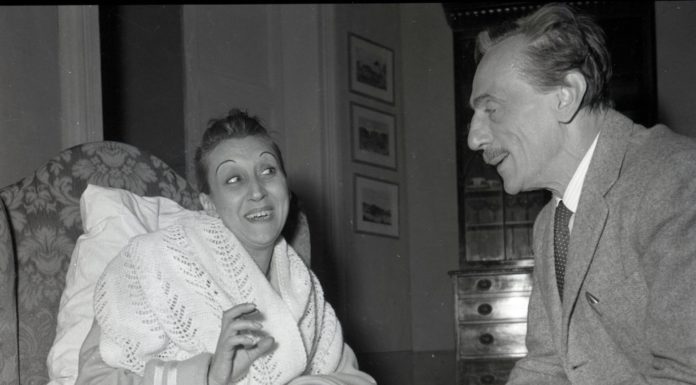 Teatro Argentina/ “Sabato, domenica e lunedì”: sul palco, la commedia di Eduardo accompagnata da una mostra di immagini, costumi, oggetti di scena (dal 25 novembre)