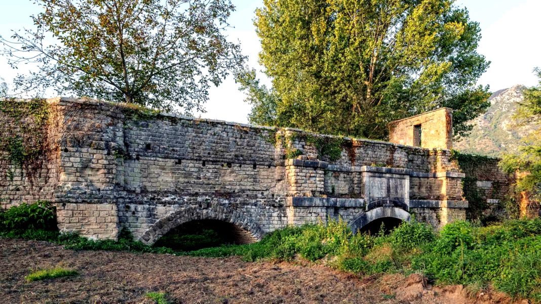 Il Ponte Nuovo dell'Acquedotto Carolino, 1756, ©Taburno Trekking