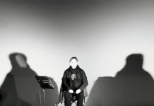 Bacoli/ “Spettacolo da Barcollo ma… non mollo”: chiude il tour alla casina vanvitelliana. Quel teatro condito di ironia