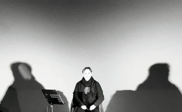 Bacoli/ “Spettacolo da Barcollo ma… non mollo”: chiude il tour alla casina vanvitelliana. Quel teatro condito di ironia