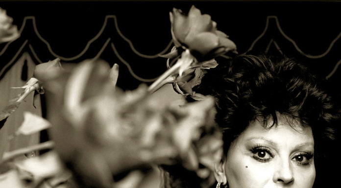 Maschio Angioino/ Addio a Angela Luce: la cittadinanza potrà rendere l’ultimo omaggio all’artista nella sala dei baroni