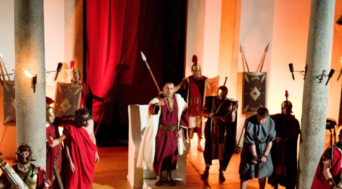 Ravello/ Torna la Via Crucis in costume: emozione senza tempo con 300 figuranti e 30 attori