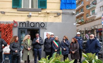 Vomero/ Nuova targa per la pittrice Diana De Rosa: l’ordine degli architetti di Napoli le restituisce identità e rispetto. Non è più (solo) Annella di Massimo