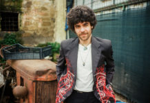 Musica/ Roberto Colella lancia il suo primo album di inediti. “La casa sull’albero”: una luce in un cielo infinito e buio