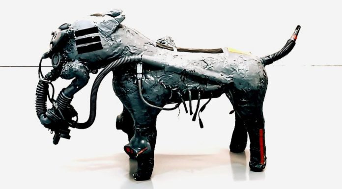 La mostra/ Lucio Ddt art e Nikla CaveCanem: la scultura come provocazione. Nella galleria di Saverio Ammendola a Fuorigrotta