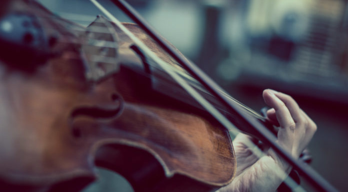 Racconto/ Il suono di un violino in una calda mattina siracusana