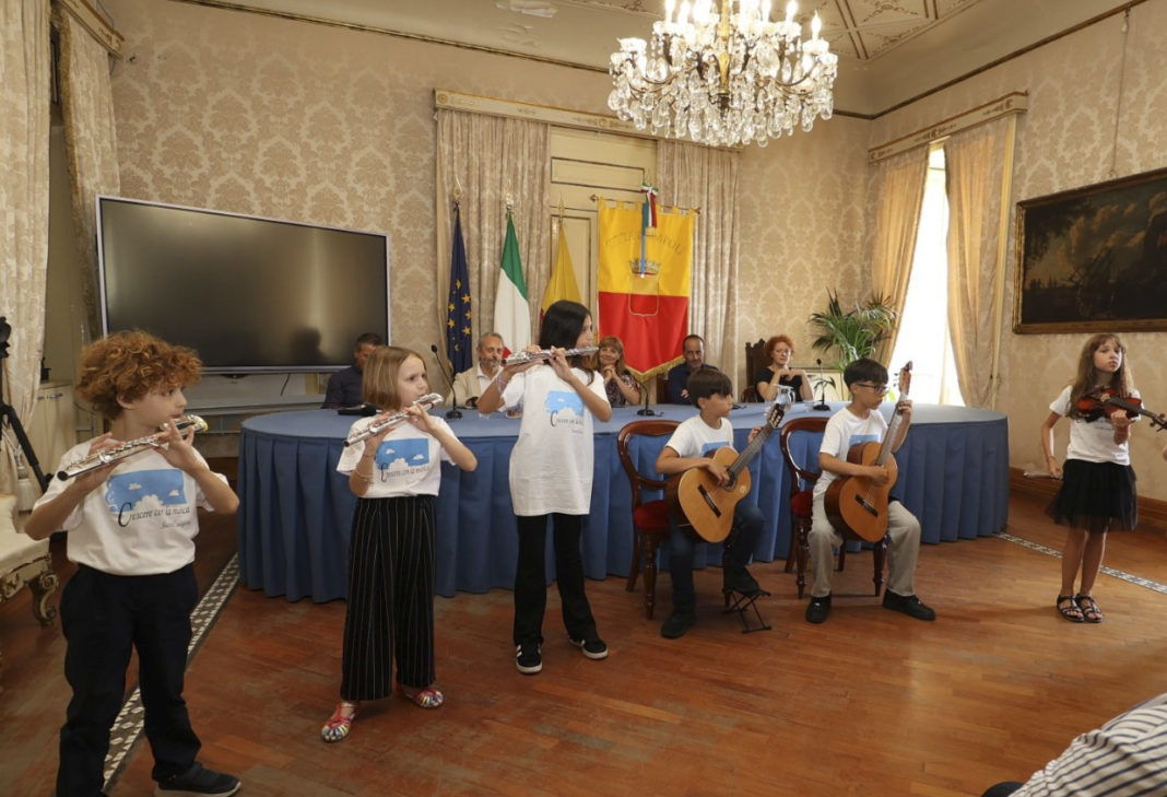 bambino e musica