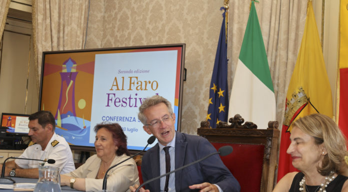 Molo San Vincenzo/ Al Faro: il festival si accende di arte e musica. Concerto all’alba dedicato al sole, motore di vita