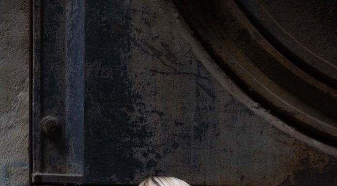 Musica al Castello/ Concerti gratuiti al Maschio Angioino: arriva la cantautrice statunitense Suzanne Vega (con posti a sedere)