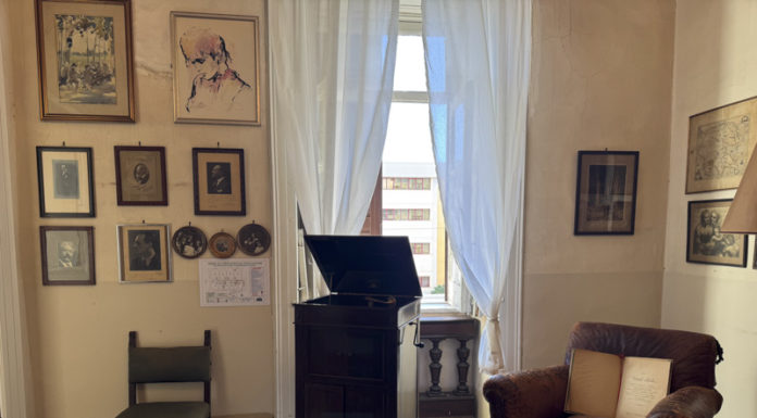 Vomero/ Ernesto Murolo incontra Vincenzino Russo, una mostra per due poeti. E un laboratorio in lingua napoletana dedicato a liceali