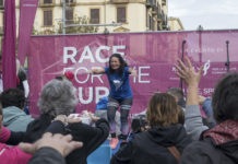 Komen Campania/ Torna in piazza del Plebiscito la Race for the Cure con le donne in rosa. Parata speciale di allieve e allievi della Nunziatella